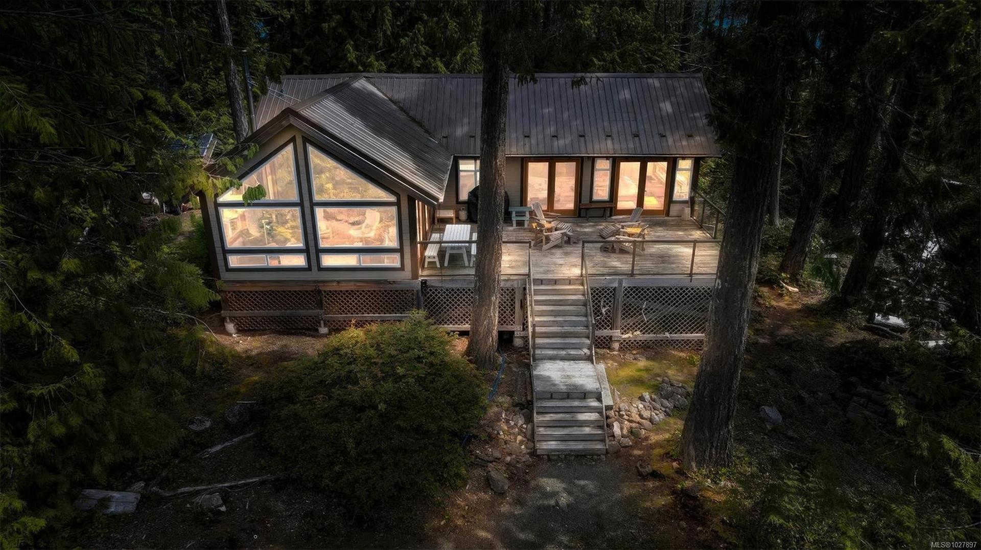 Cedarwood Island – Private island in British Columbia, Canada